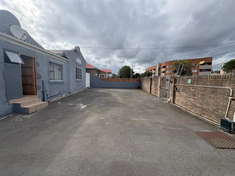 10 Bedroom Property for Sale in Southernwood Eastern Cape